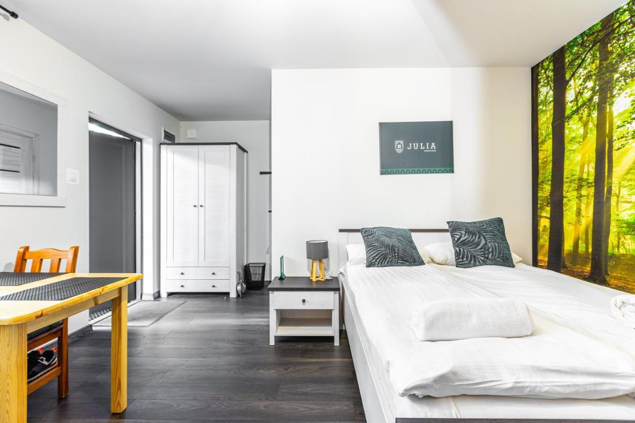 Hotel Osrodek Wypoczynkowy "Julia" W Samociazku à Samociążek Extérieur photo