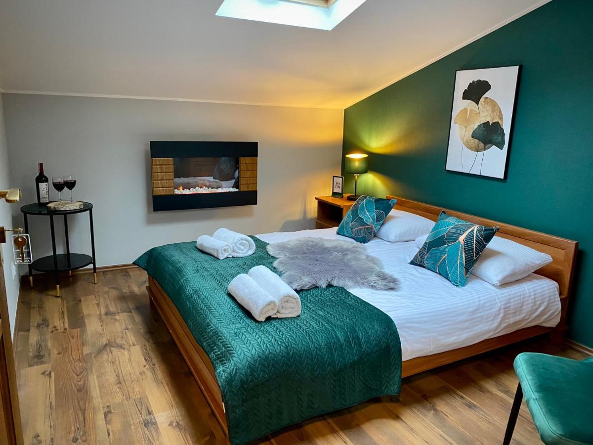 Hotel Osrodek Wypoczynkowy "Julia" W Samociazku à Samociążek Extérieur photo
