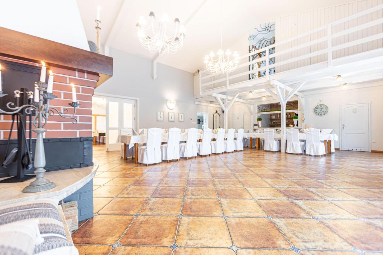 Hotel Osrodek Wypoczynkowy "Julia" W Samociazku à Samociążek Extérieur photo