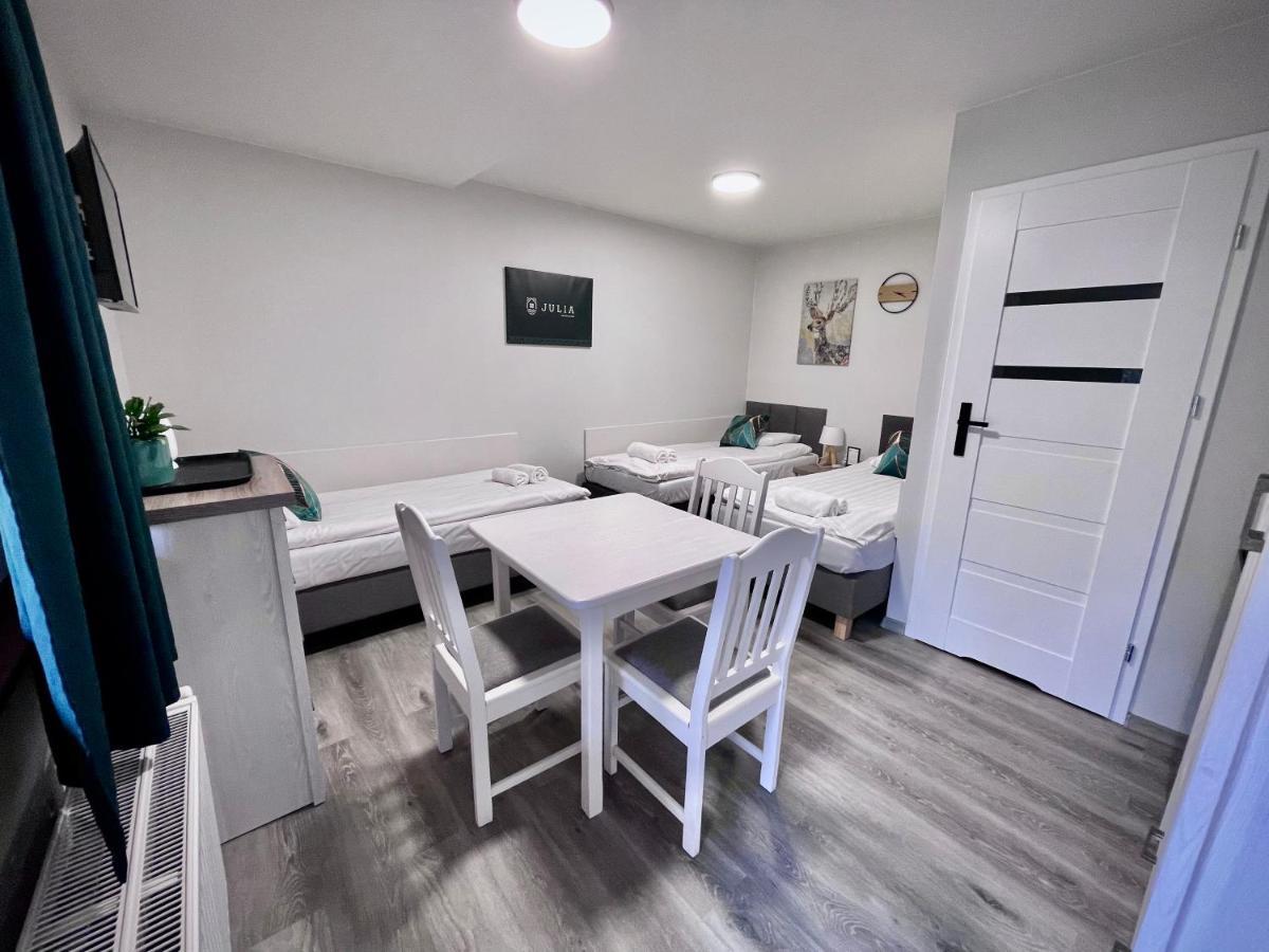 Hotel Osrodek Wypoczynkowy "Julia" W Samociazku à Samociążek Extérieur photo