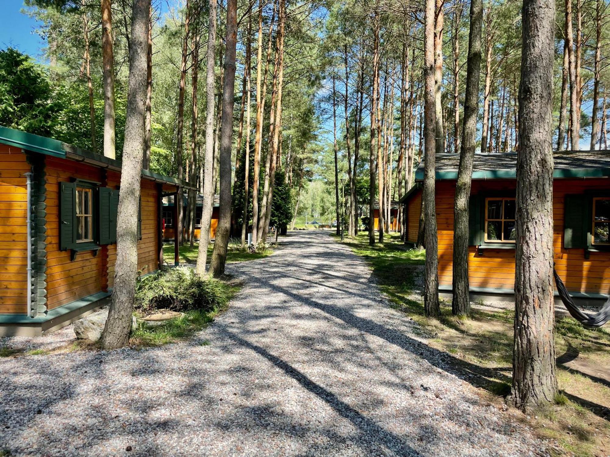 Hotel Osrodek Wypoczynkowy "Julia" W Samociazku à Samociążek Extérieur photo
